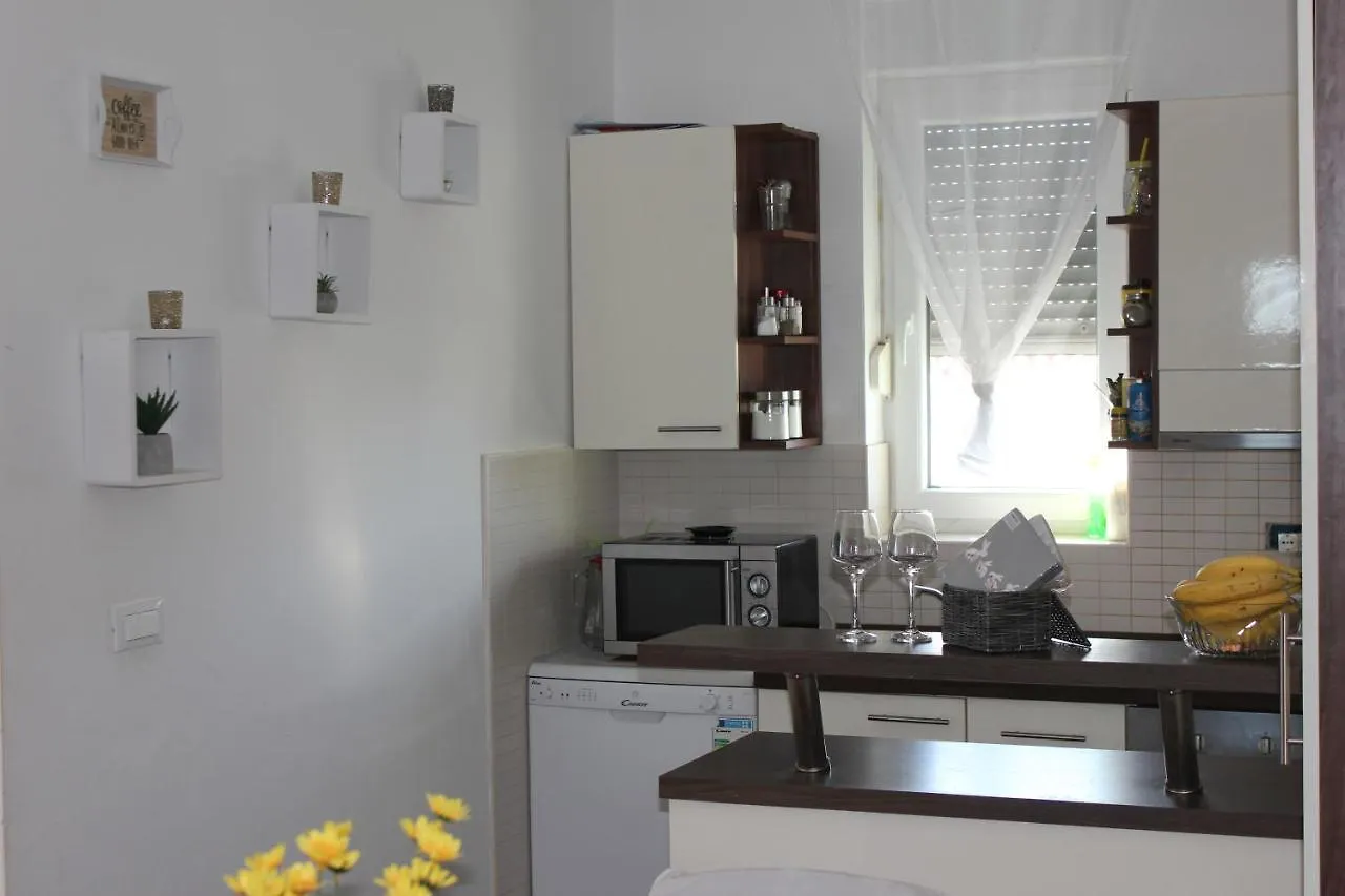 Luka Apartman Pakostane Croatia